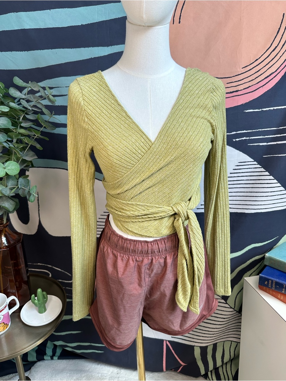 Ribbed Long Sleeve Light Green Wrap Crop Top with Tie size small